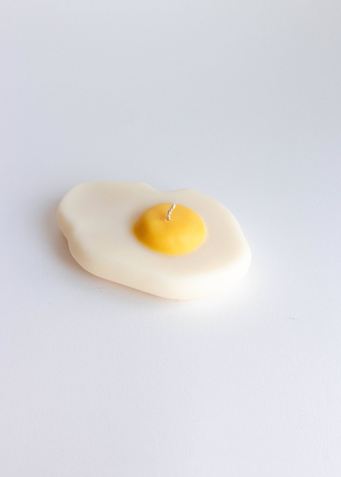 Oeuf au Plat / Fried Egg Candle - by Carlyle Avenue