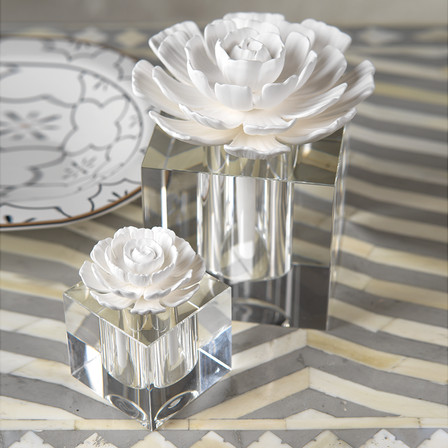 Modena Porcelain Flower Diffuser - Small