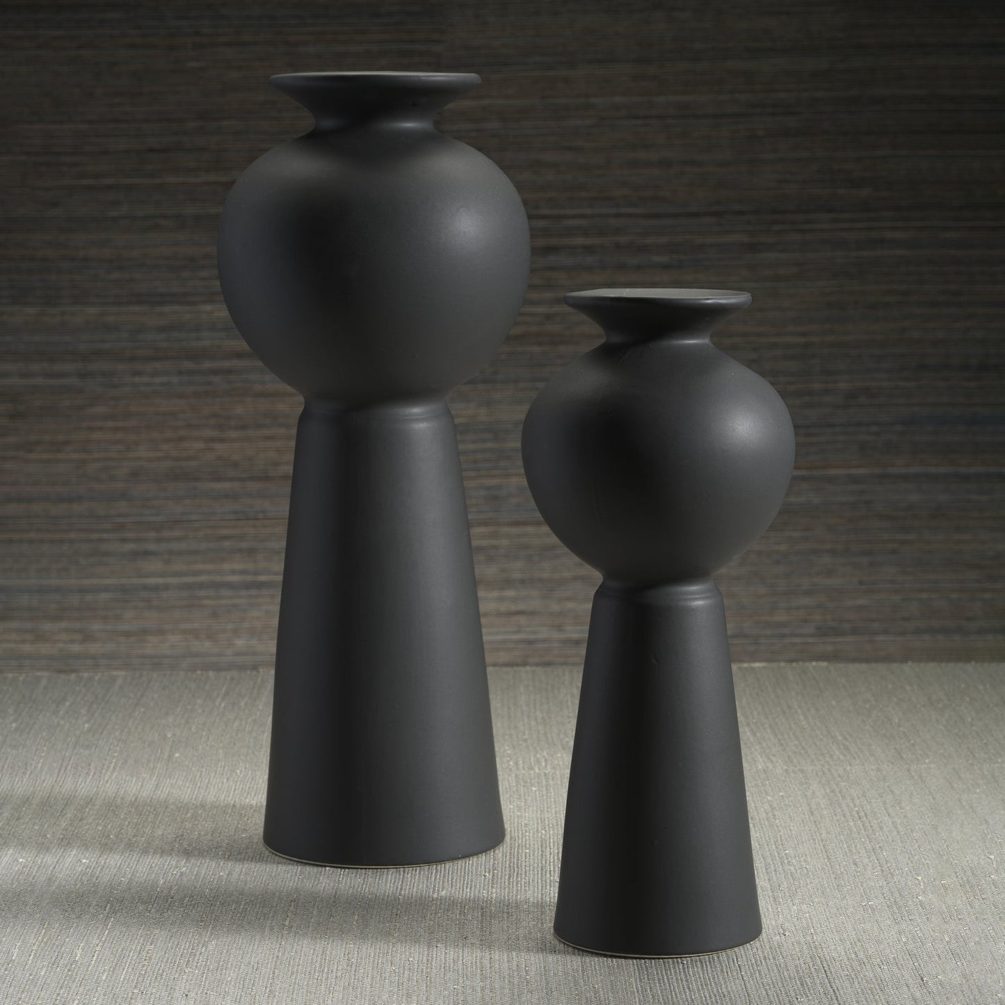 Kyoto Modern Vase - Matte Black - Vasesz by Carlyle Avenue
