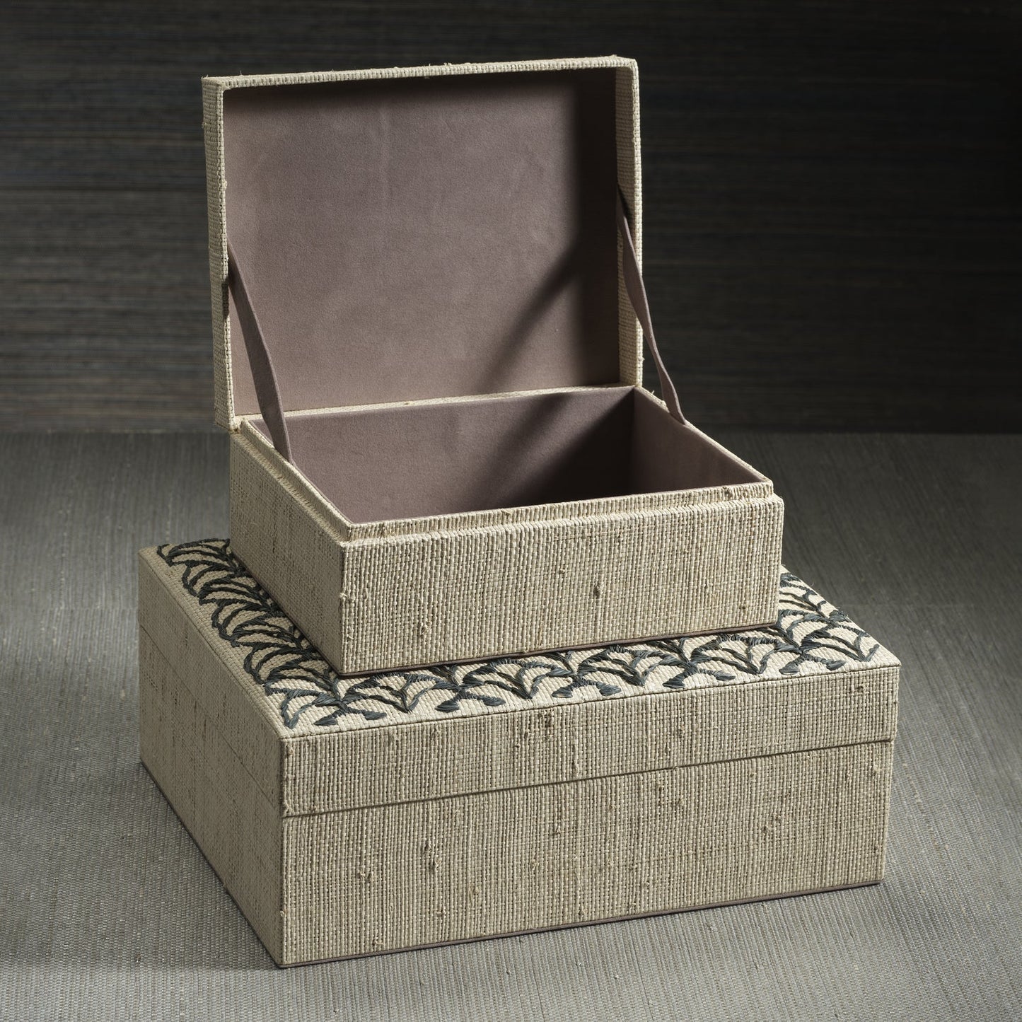 Canaria Petals Natural Fiber Raffia Box