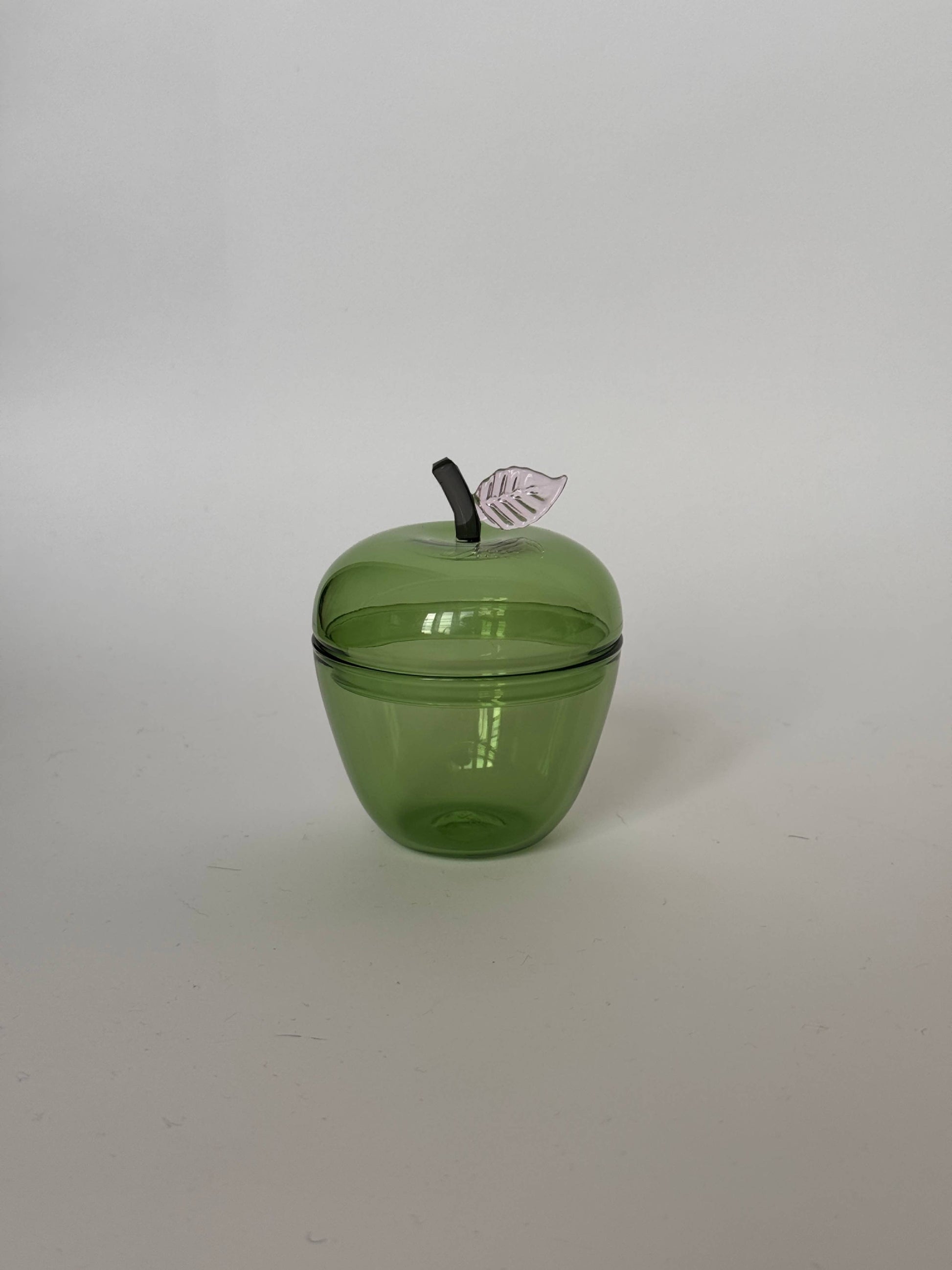 La Pomme, Green - Jar by Carlyle Avenue
