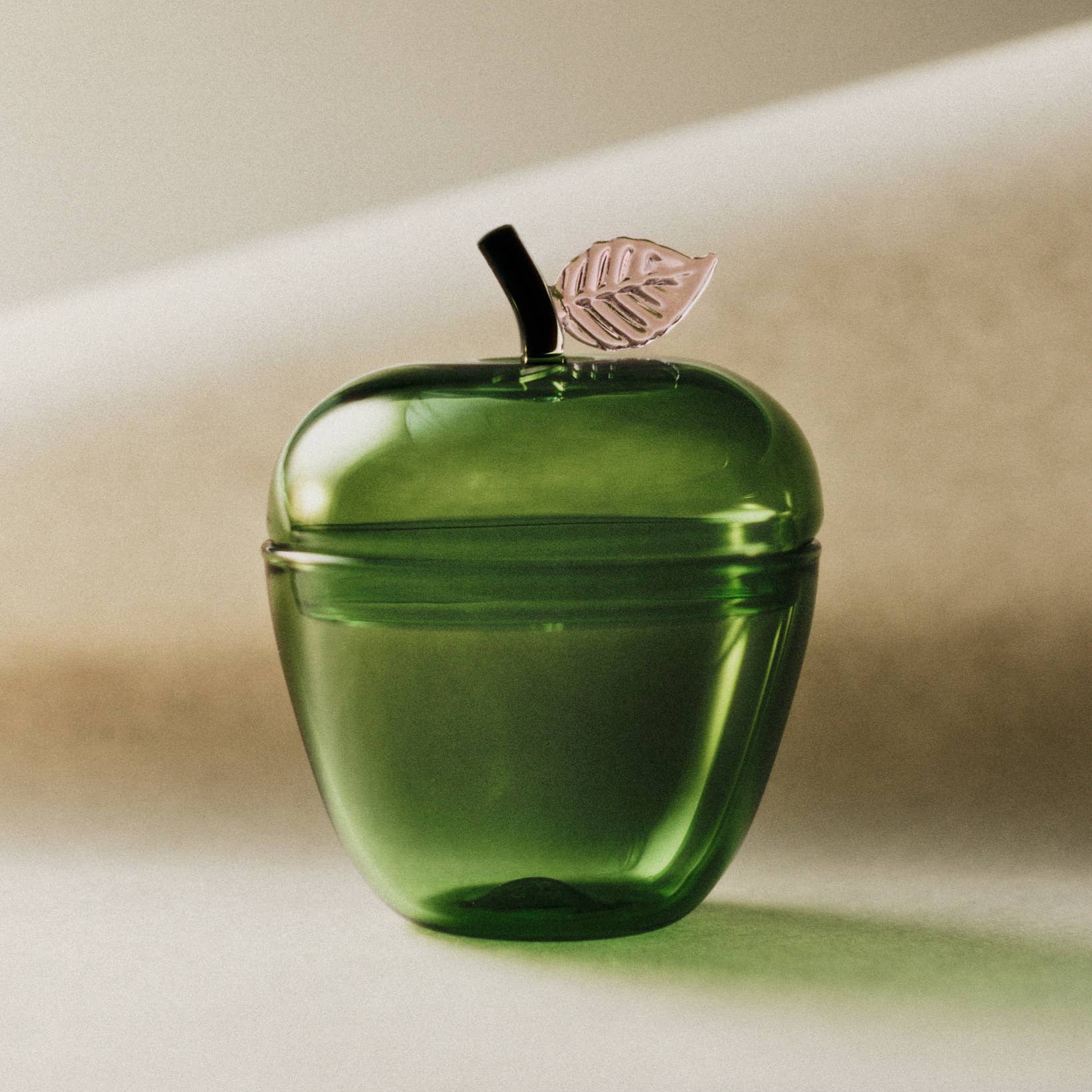 La Pomme, Green - Jar by Carlyle Avenue