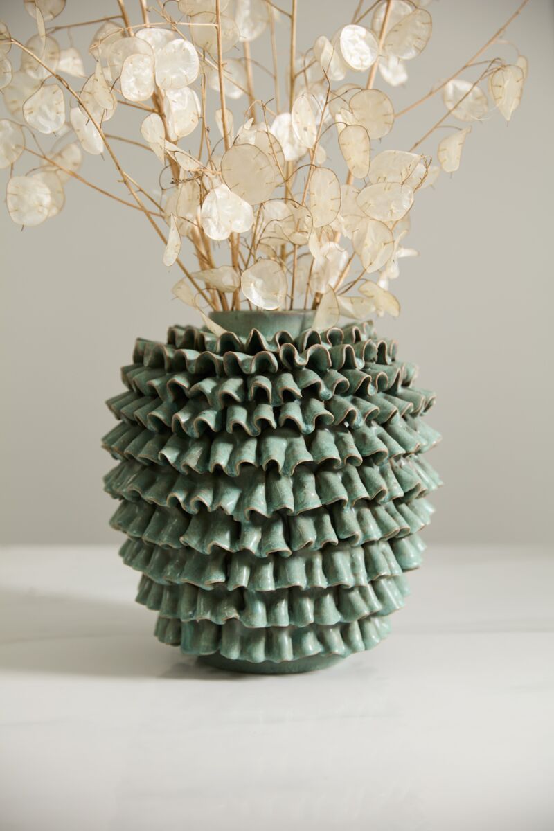 En Pointe Vase