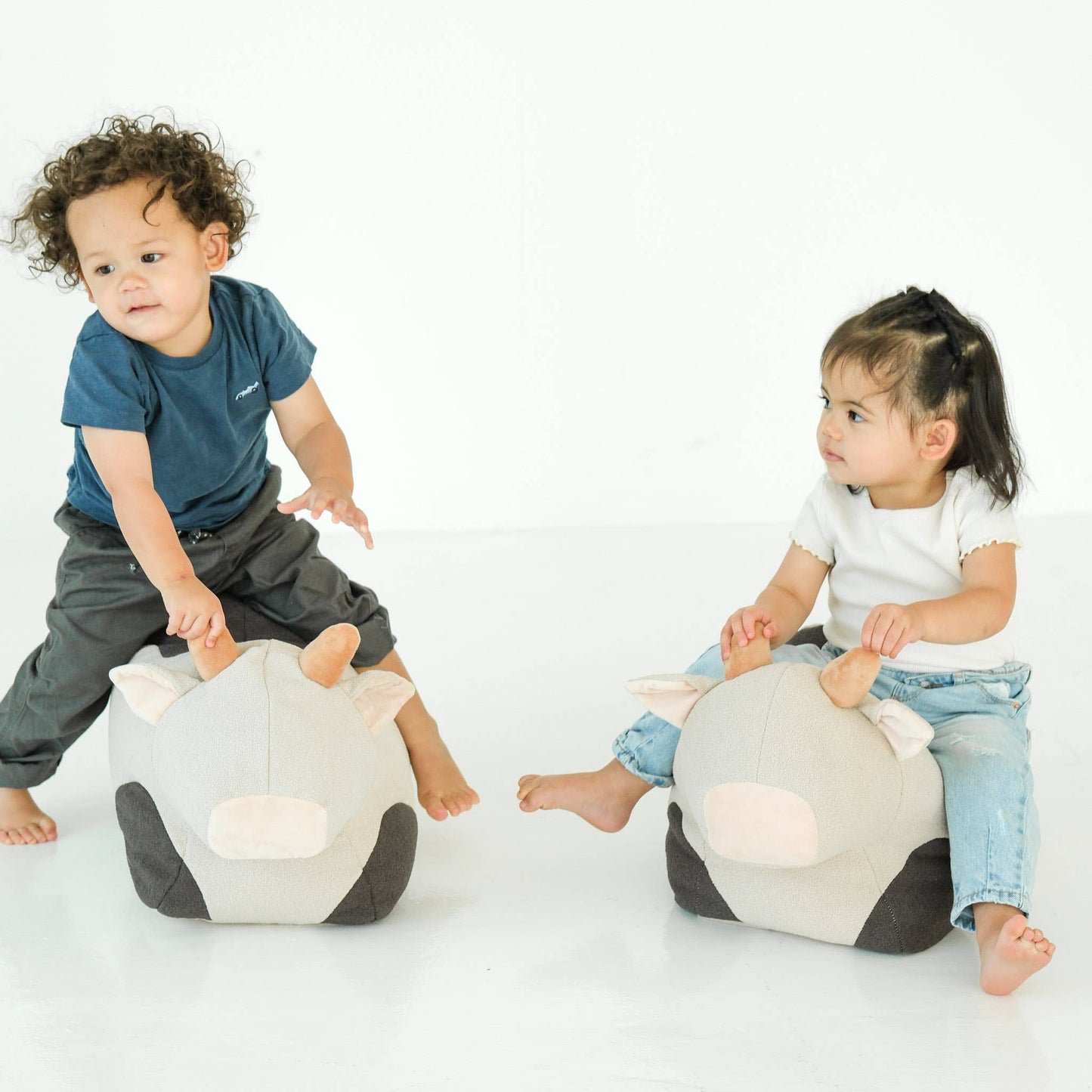 MOO MOO COW POUF // Ride-on toys
