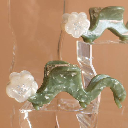 White Orange Blossom Flower Small Squiggle Acetate Hair Claw -  by Carlyle Avenue