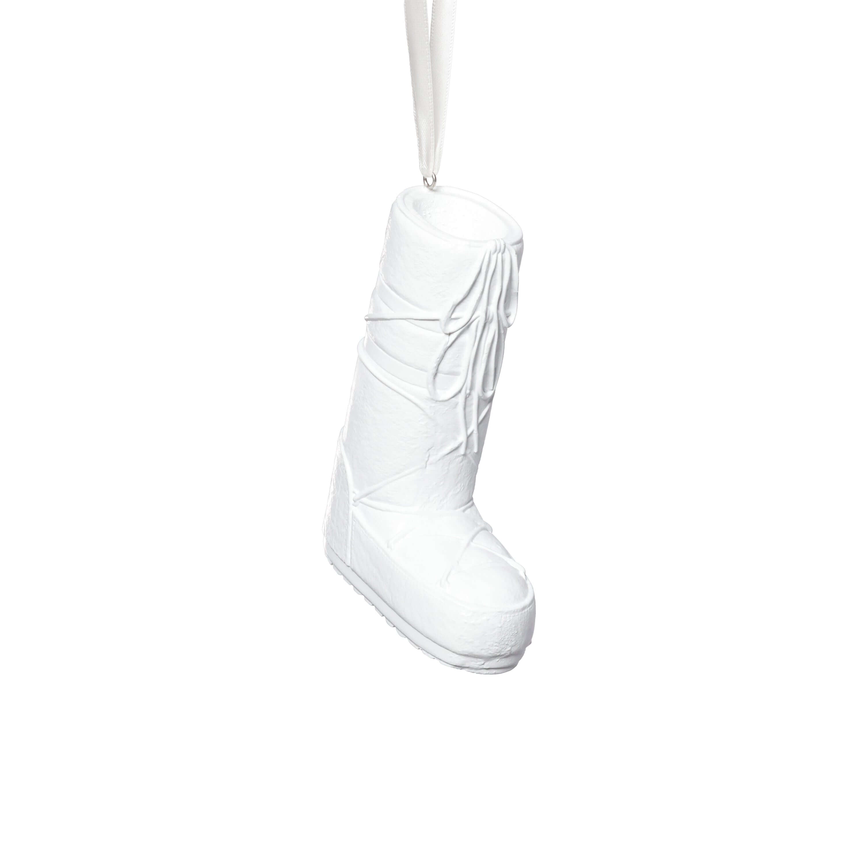 Après Ski Boots, Set of 6 Assorted white boot ornament, perfect for holiday decorating and Christmas trees.