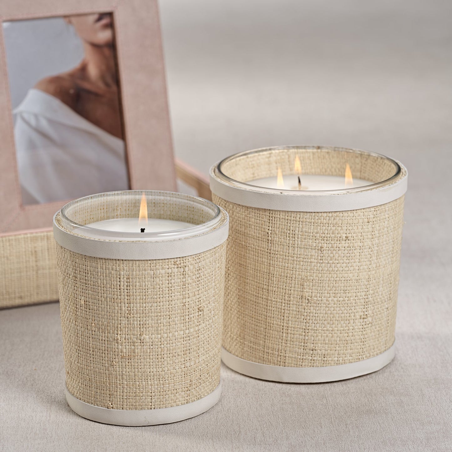 Candle in Natural Raffia Basket w/ Leather Trim - White