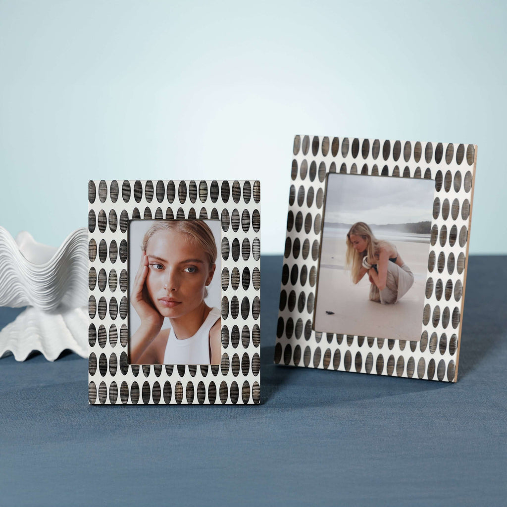 Sahara White Resin with Oval Chiseled Horn Photo Frame showcasing two elegant images.