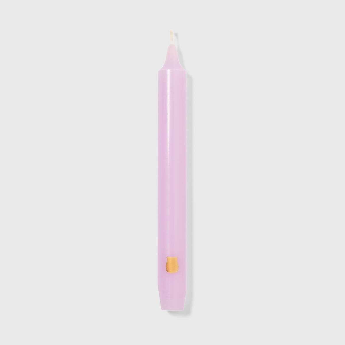 Madeleine Taper Candles - Lilac: A lilac-colored taper candle, smokeless and dripless, perfect for elegant décor.