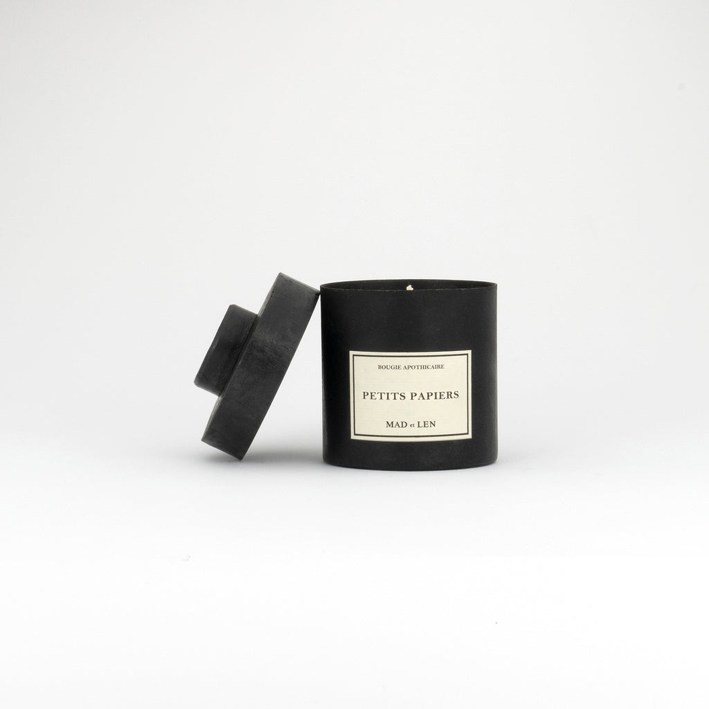 Bougie Apothicaire Petite - Petits Papiers / Black Wax - Candles by Carlyle Avenue
