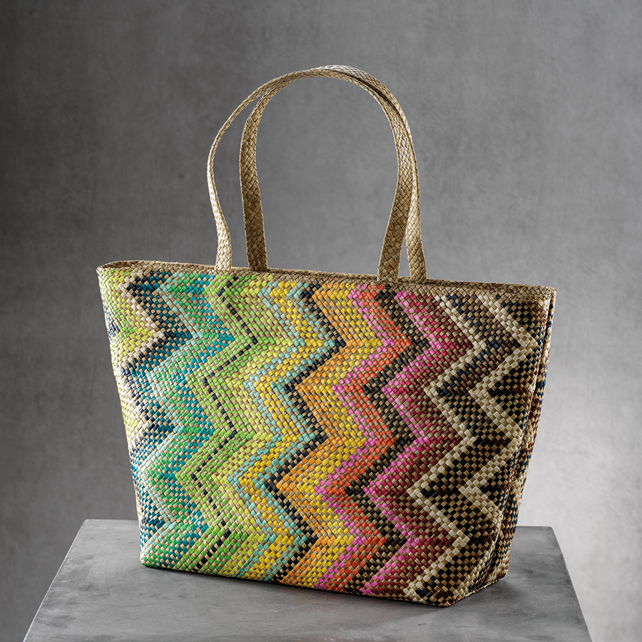 Mia Beach Tote w/Strap Handle - Multicolor Zigzag