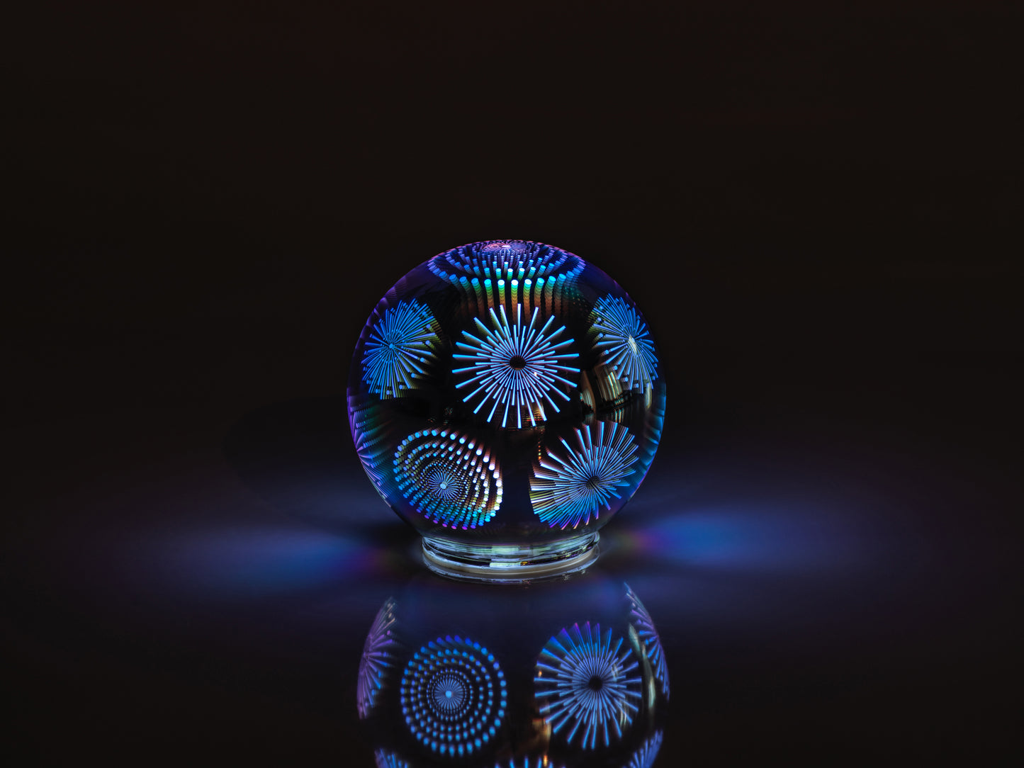 LED 3D Glass Balls - CARLYLE AVENUE